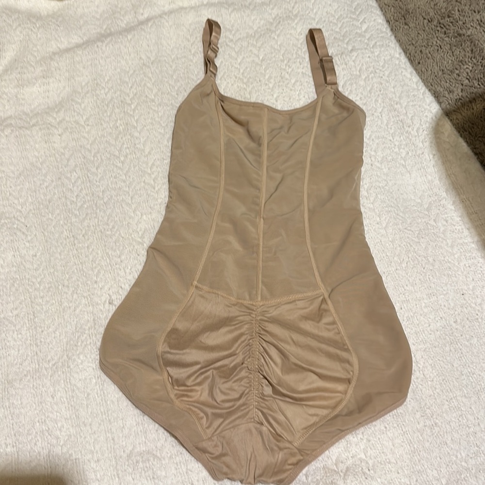Shapewear - Picture 4 of 8
